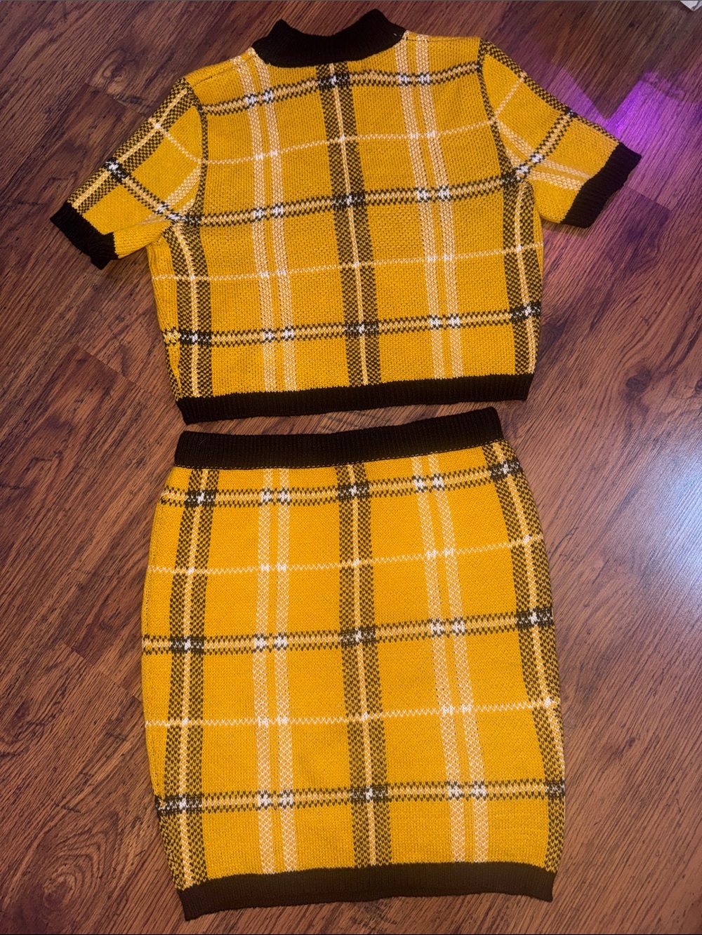 Almost Famous 2 Piece Windowpane Skirt Set 5.T